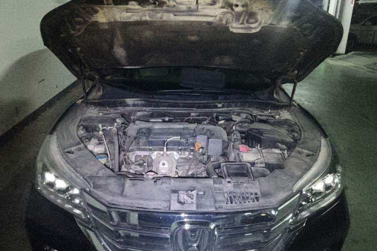 Used Honda Accord 2014 2.4L EX Luxury Edition Engine Bay