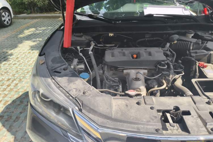 Used Honda Accord 2014 2.0L LX Comfort Edition Engine Bay Right