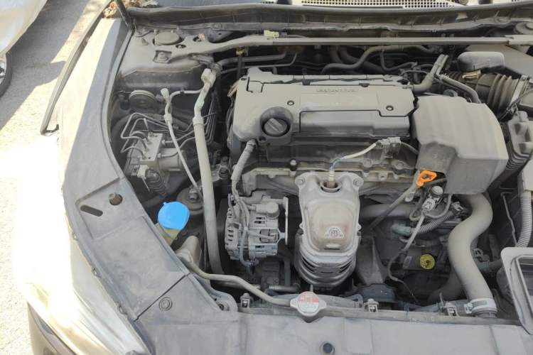 Used Honda Accord 2014 2.4L EX Luxury Edition Engine Bay Right