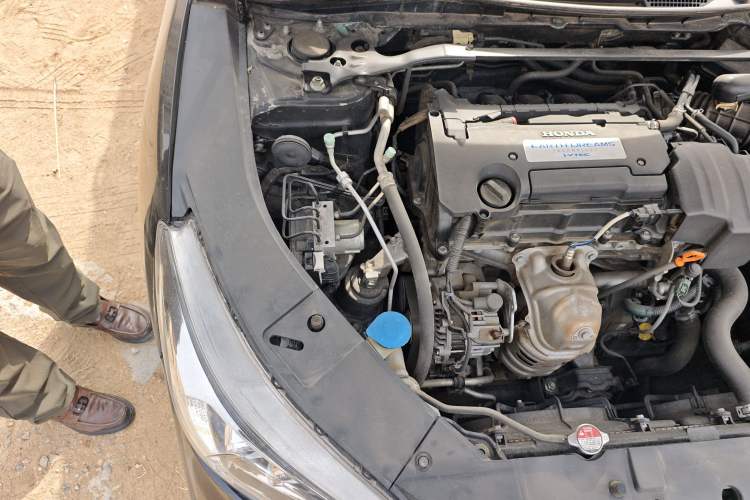 Used Honda Accord 2014 2.4L EX Luxury Edition Engine Bay Right