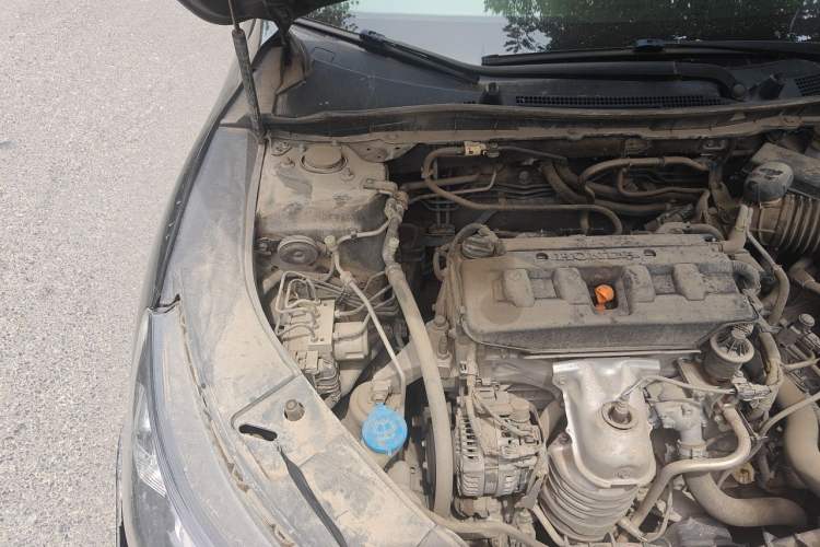 Used Honda Accord 2014 2.0L EX Luxury Edition Engine Bay Right