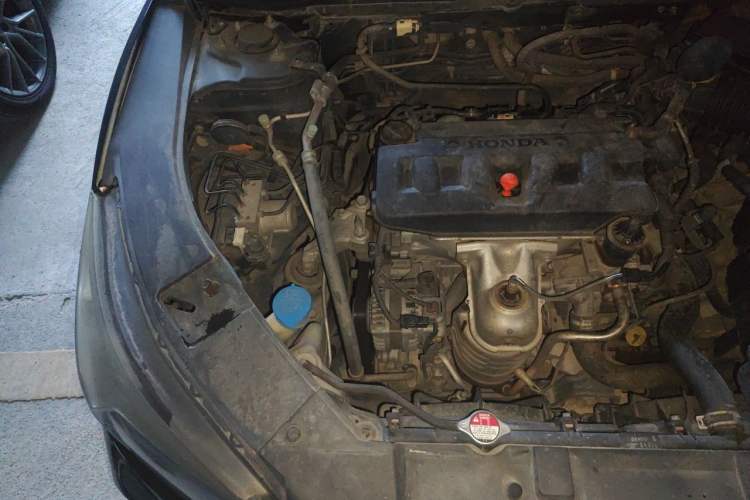 Used Honda Accord 2014 2.0L EX Luxury Edition Engine Bay Right