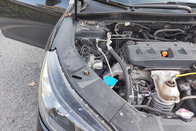 Used Honda Accord 2014 2.0L LX Comfort Edition Engine Bay Right