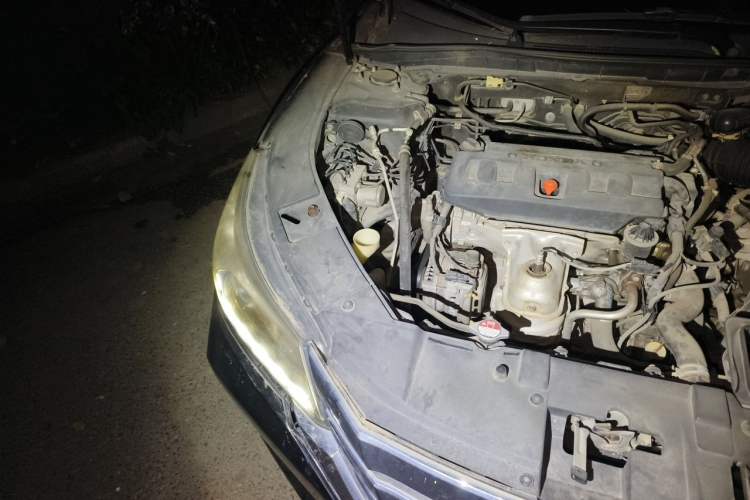 Used Honda Accord 2014 2.0L LX Comfort Edition Engine Bay Right