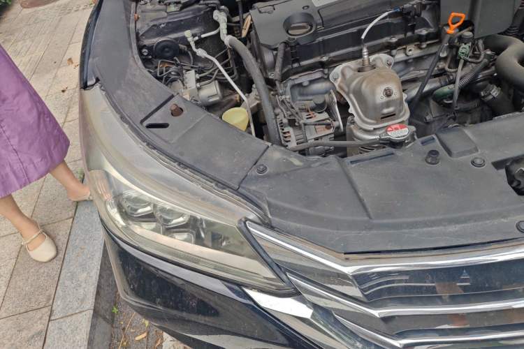 Used Honda Accord 2014 2.4L EX Luxury Edition Engine Bay Right