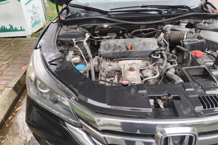 Used Honda Accord 2014 2.0L LX Comfort Edition Engine Bay Right
