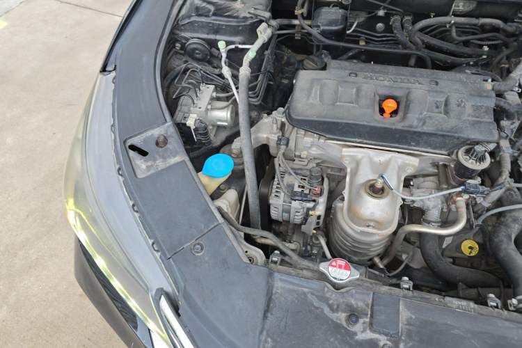 Used Honda Accord 2014 2.0L LX Comfort Edition Engine Bay Right
