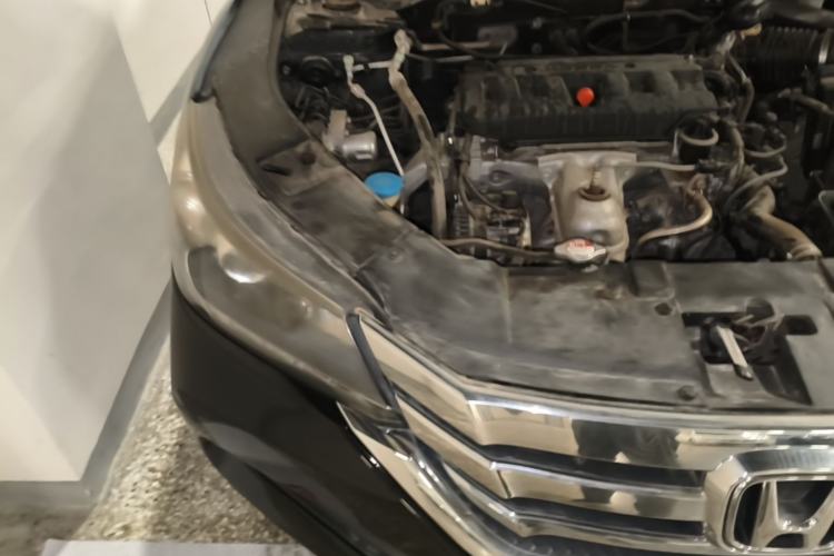 Used Honda Accord 2014 2.0L LX Comfort Edition Engine Bay Right