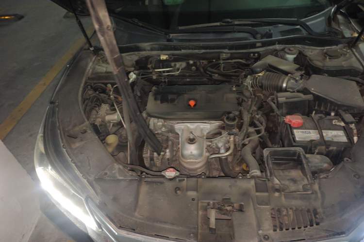Used Honda Accord 2014 2.0L LX Comfort Edition Engine Bay Right