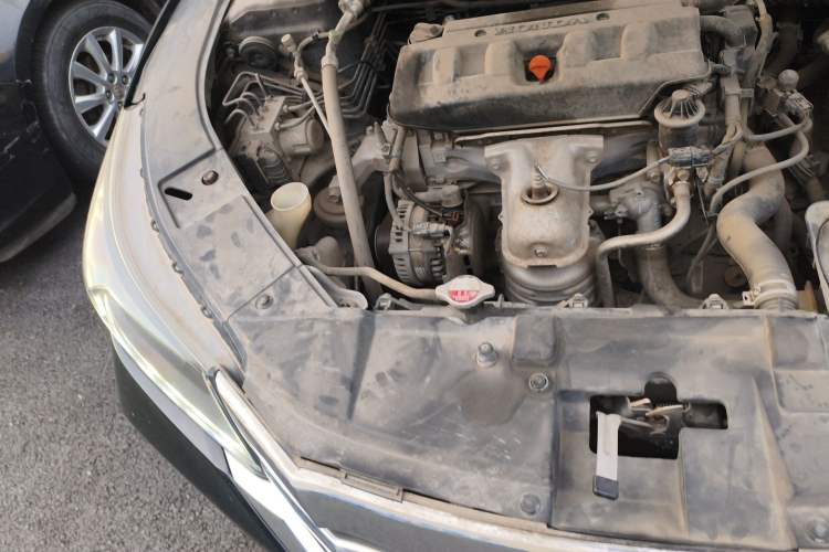 Used Honda Accord 2014 2.0L EXN Luxury Navigation Edition Engine Bay Right