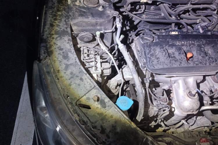 Used Honda Accord 2014 2.0L LX Comfort Edition Engine Bay Right