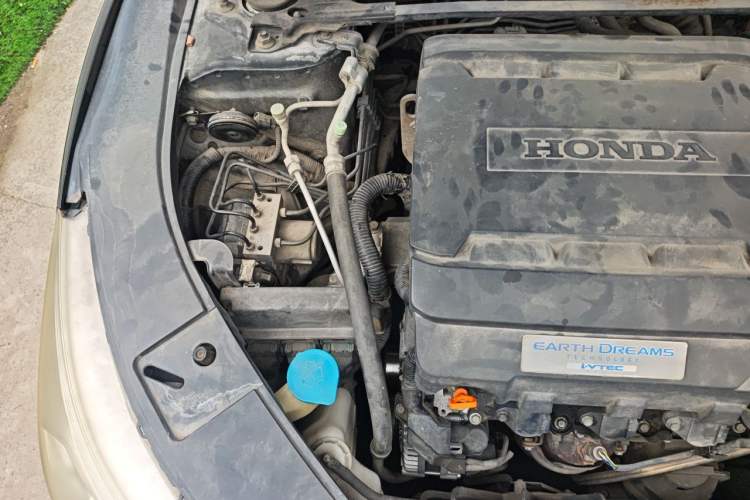 Used Honda Accord 2014 3.0L VTI Prestige Edition Engine Bay Right