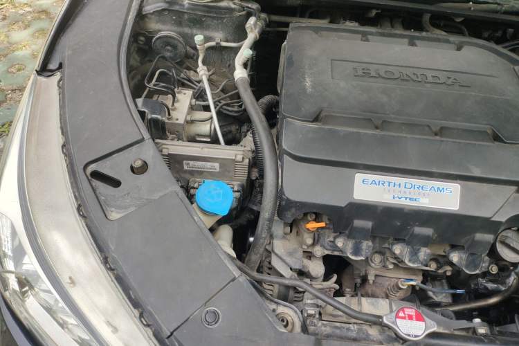 Used Honda Accord 2014 3.0L VTI Prestige Edition Engine Bay Right