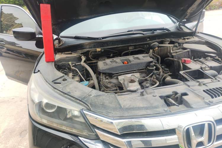 Used Honda Accord 2014 2.0L EX Luxury Edition Engine Bay Right