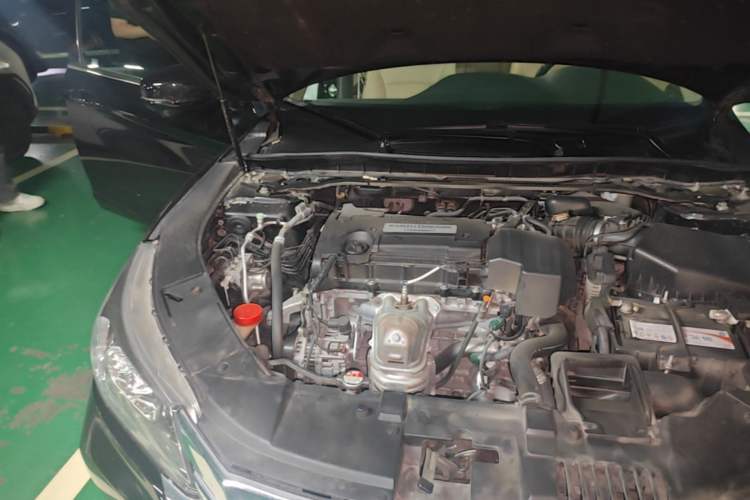 Used Honda Accord 2014 2.4L EX Luxury Edition Engine Bay Right