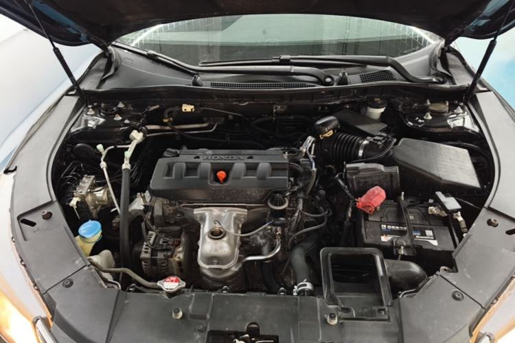 Used Honda Accord 2014 2.0L LX Comfort Edition Engine Bay