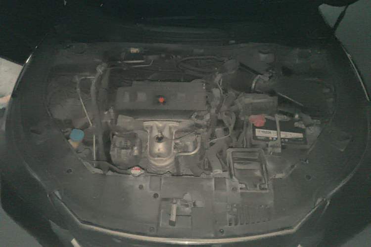 Used Honda Accord 2014 2.0L LX Comfort Edition Engine Bay
