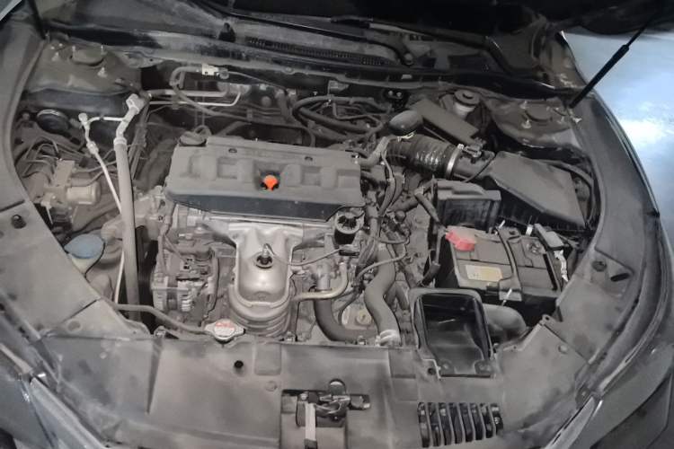 Used Honda Accord 2014 2.0L EX Luxury Edition Engine Bay