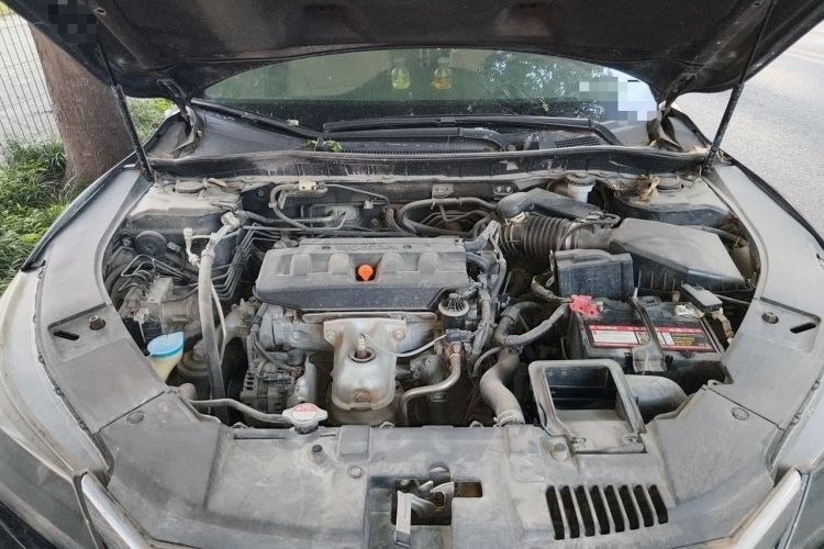 Used Honda Accord 2014 2.0L LX Comfort Edition Engine Bay