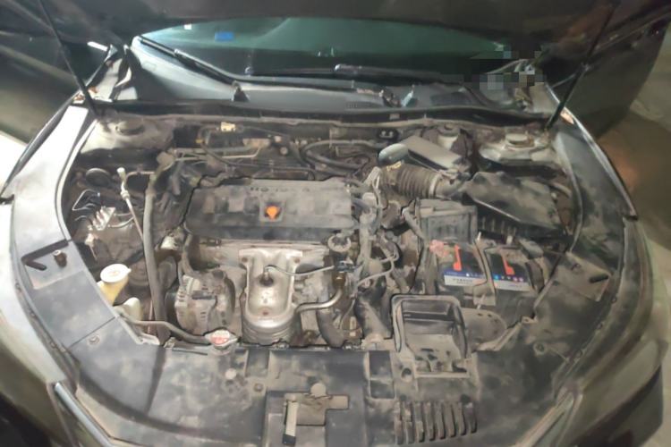 Used Honda Accord 2014 2.0L EX Luxury Edition Engine Bay