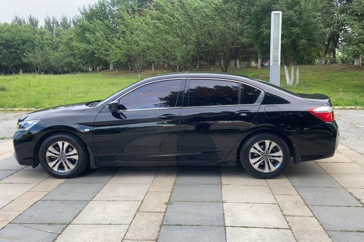 Used Honda Accord 2014 2.0L LX Comfort Edition Exterior 3