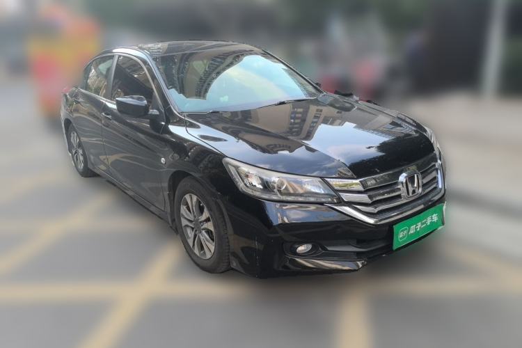 Used Honda Accord 2014 2.0L LX Comfort Edition Front Right 45 Deg