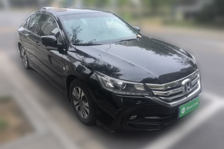 Used Honda Accord 2014 2.0L EX Luxury Edition Front Right 45 Deg