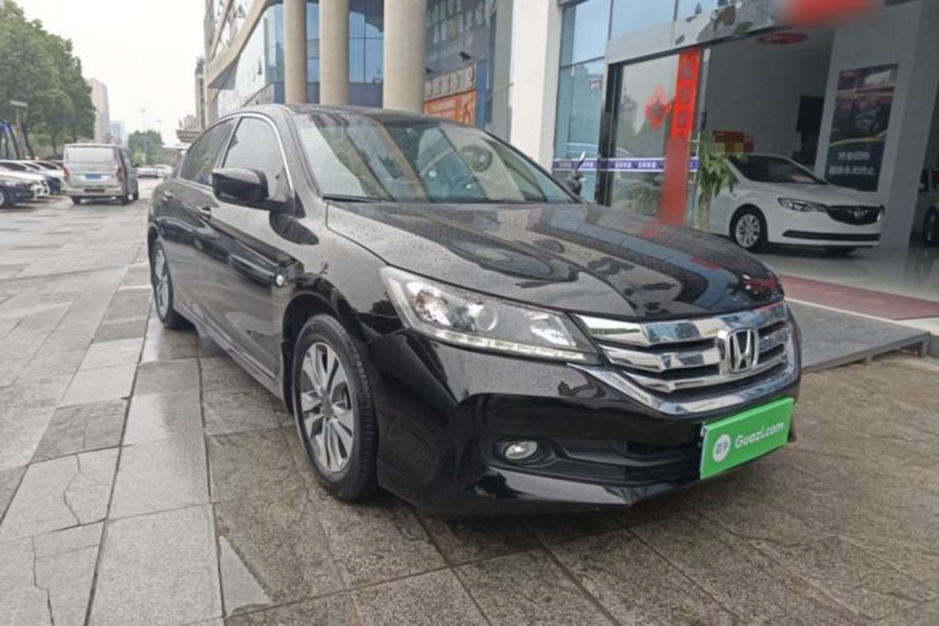 Used Honda Accord 2014 2.0L EX Luxury Edition Front Right 45 Deg
