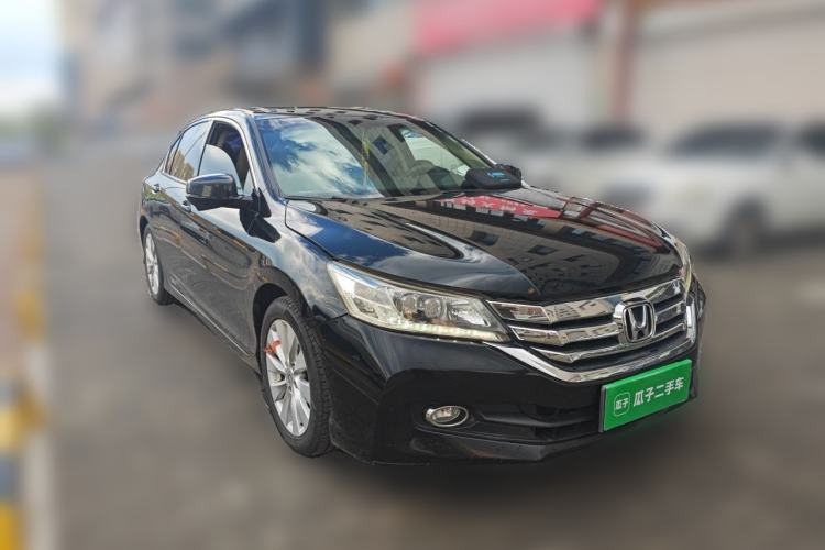 Used Honda Accord 2014 2.4L EX Luxury Edition Front Right 45 Deg