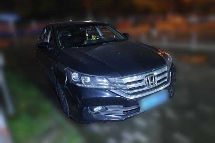 Used Honda Accord 2014 2.0L LX Comfort Edition Front Right 45 Deg