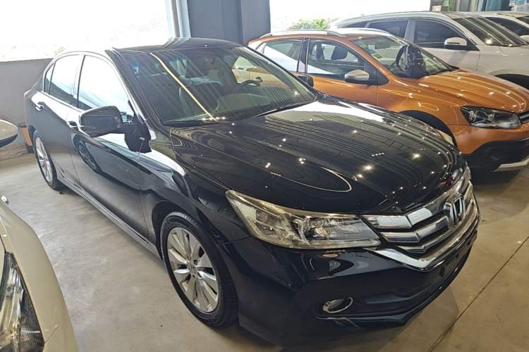 Used Honda Accord 2014 2.4L EXN Luxury Navigation Edition Front Right 45 Deg