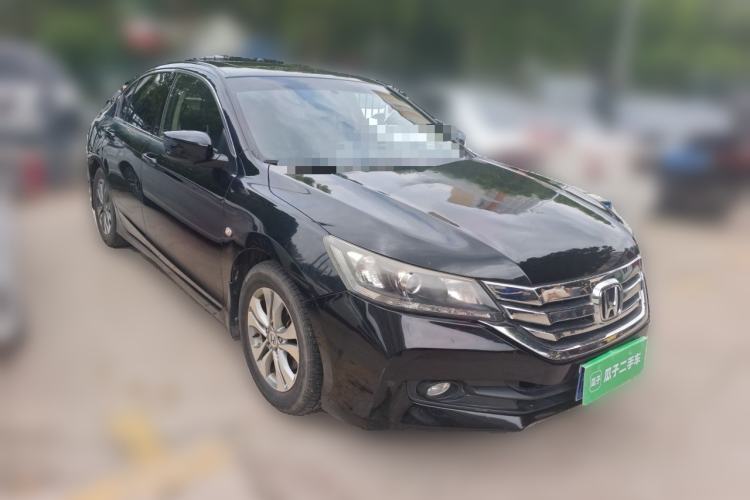 Used Honda Accord 2014 2.0L LX Comfort Edition Front Right 45 Deg