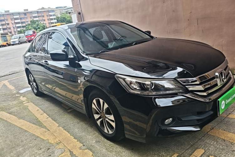 Used Honda Accord 2014 2.0L EX Luxury Edition Front Right 45 Deg