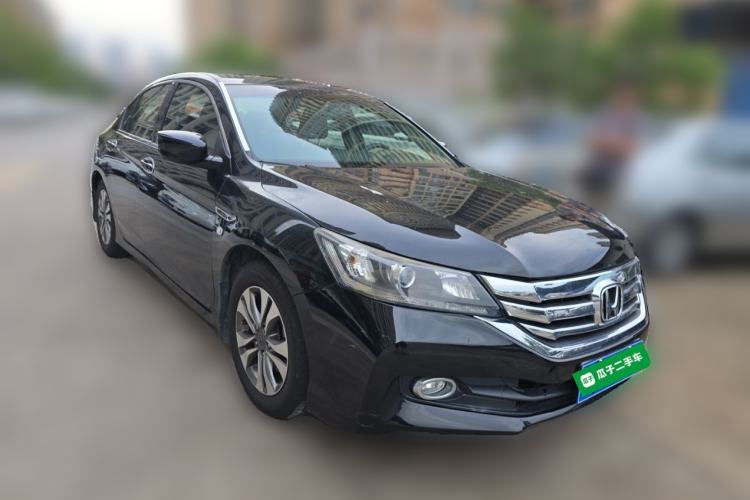 Used Honda Accord 2014 2.0L LX Comfort Edition Front Right 45 Deg
