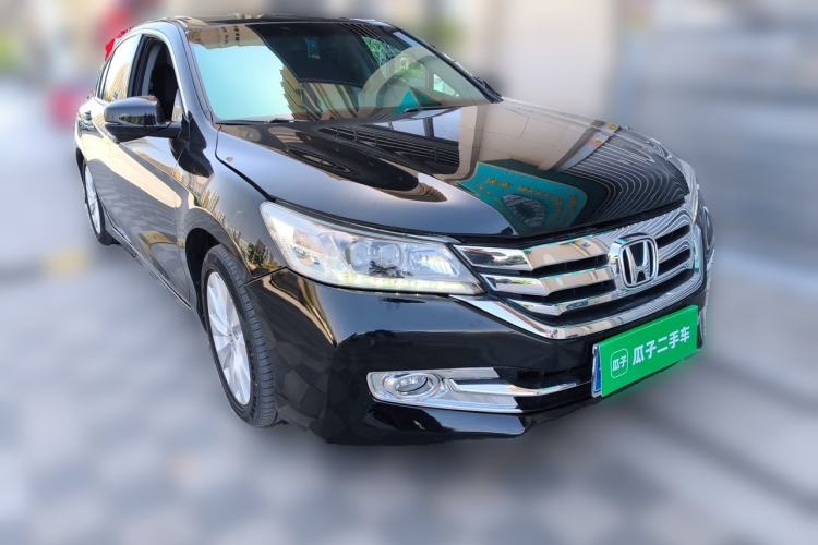 Used Honda Accord 2014 2.4L EX Luxury Edition Front Right 45 Deg