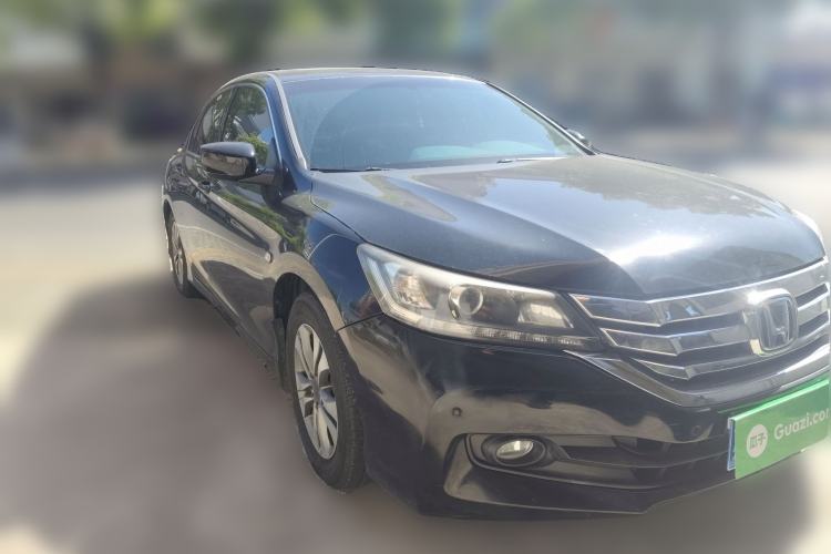 Used Honda Accord 2014 2.0L LX Comfort Edition Front Right 45 Deg