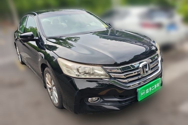 Used Honda Accord 2014 2.4L EX Luxury Edition Front Right 45 Deg