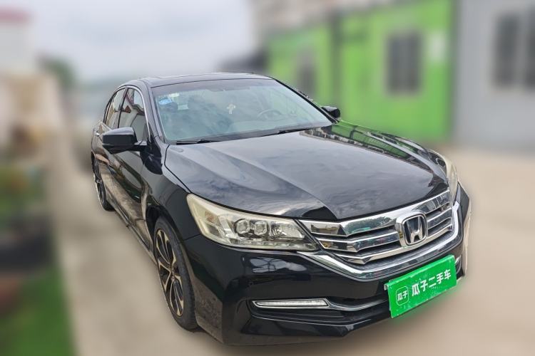 Used Honda Accord 2014 3.0L VTI Prestige Edition Front Right 45 Deg