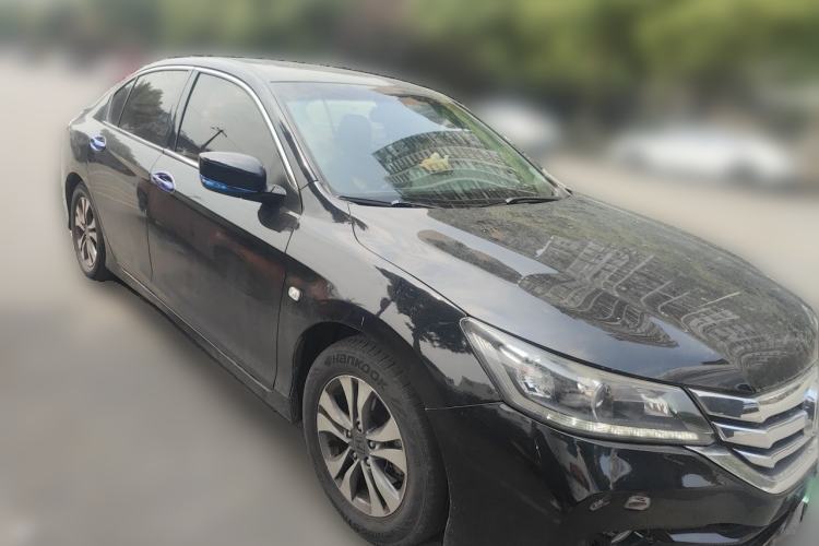 Used Honda Accord 2014 2.0L LX Comfort Edition Front Right 45 Deg