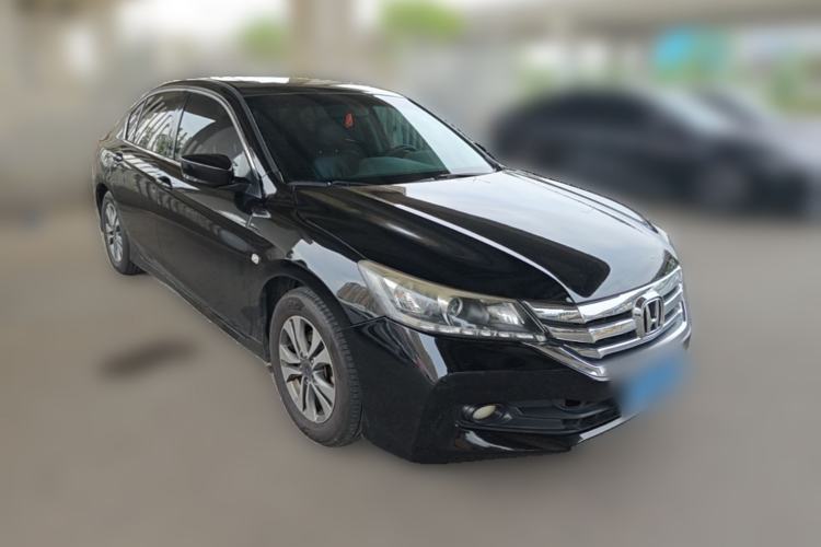 Used Honda Accord 2014 2.0L LX Comfort Edition Front Right 45 Deg