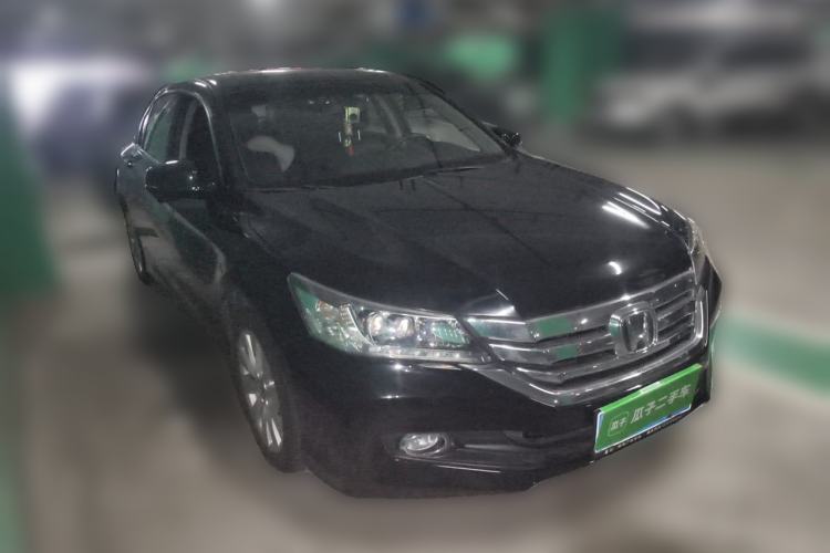 Used Honda Accord 2014 2.4L EX Luxury Edition Front Right 45 Deg
