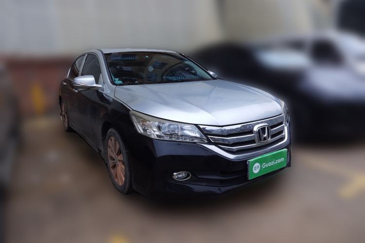 Used Honda Accord 2014 2.4L EX Luxury Edition Front Right 45 Deg