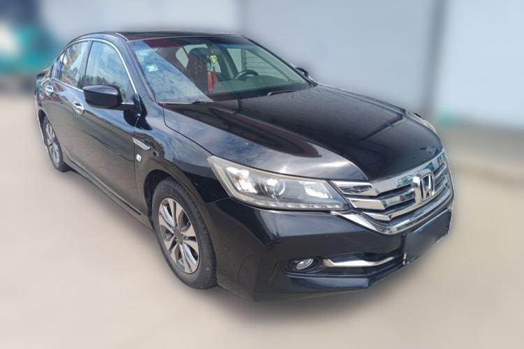 Used Honda Accord 2014 2.0L LX Comfort Edition Front Right 45 Deg