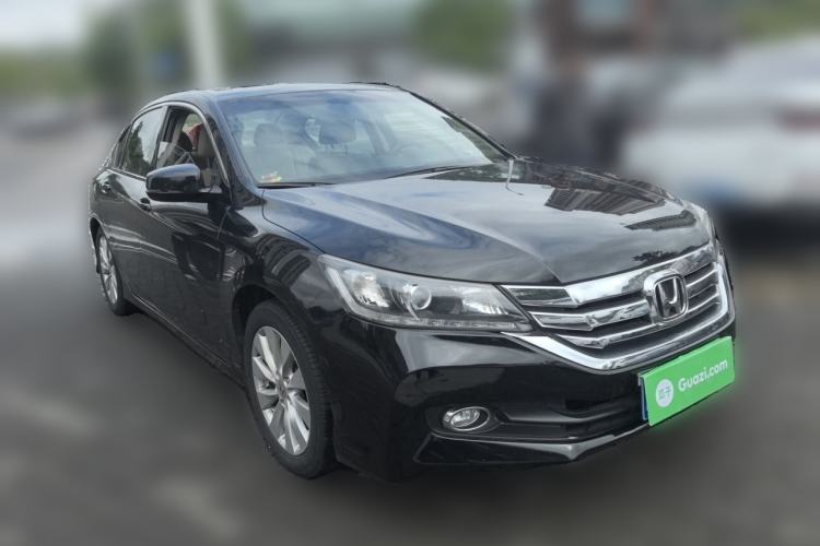 Used Honda Accord 2014 2.4L LX Comfort Edition Front Right 45 Deg