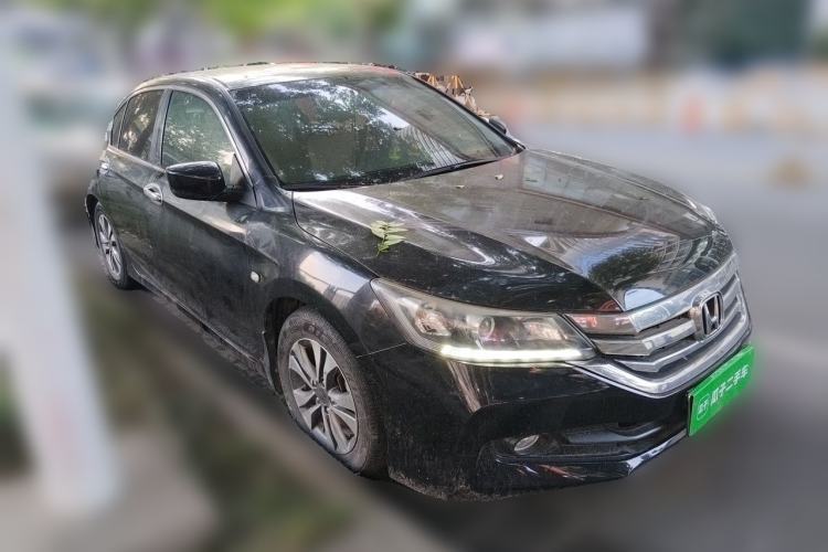 Used Honda Accord 2014 2.0L LX Comfort Edition Front Right 45 Deg