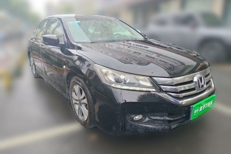 Used Honda Accord 2014 2.0L EX Luxury Edition Front Right 45 Deg