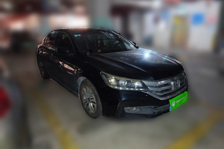 Used Honda Accord 2014 2.0L LX Comfort Edition Front Right 45 Deg