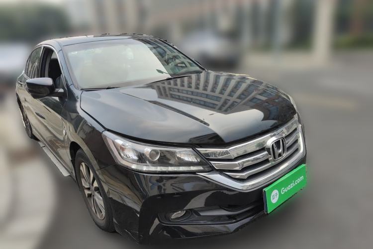 Used Honda Accord 2014 2.0L LX Comfort Edition Front Right 45 Deg