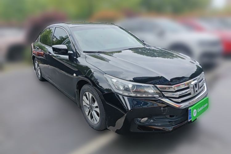 Used Honda Accord 2014 2.0L LX Comfort Edition Front Right 45 Deg