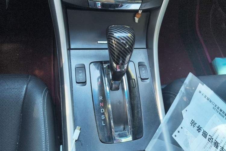 Used Honda Accord 2014 2.0L EXN Luxury Navigation Edition Gear Lever